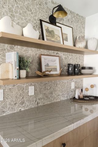 6242 E REDFIELD Road, Scottsdale, AZ 85254