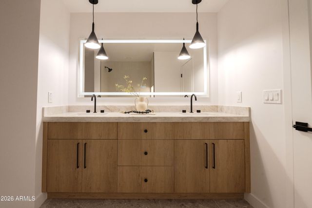 6242 E REDFIELD Road, Scottsdale, AZ 85254