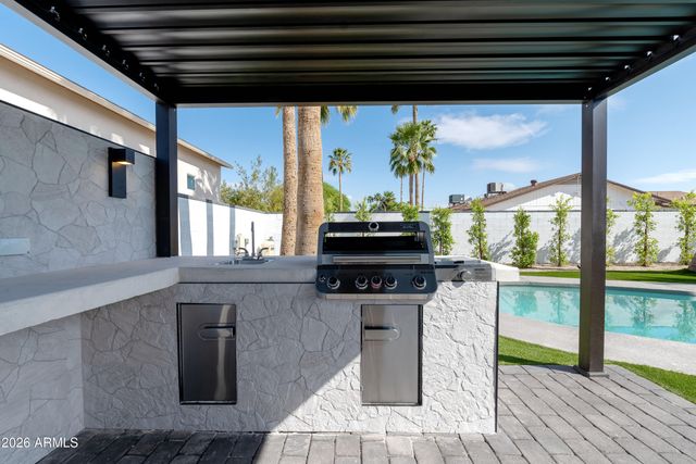 6242 E REDFIELD Road, Scottsdale, AZ 85254