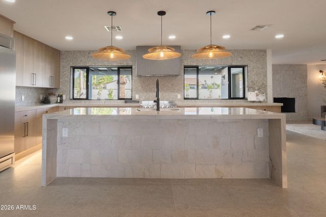 6242 E REDFIELD Road, Scottsdale, AZ 85254