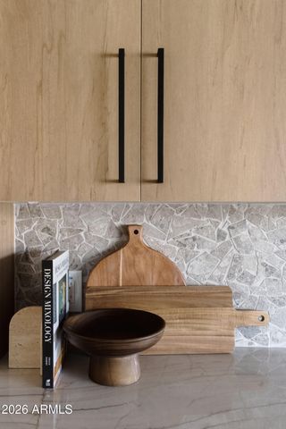 6242 E REDFIELD Road, Scottsdale, AZ 85254