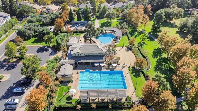 701 Rolling Green Dr, West Sacramento, CA 95605