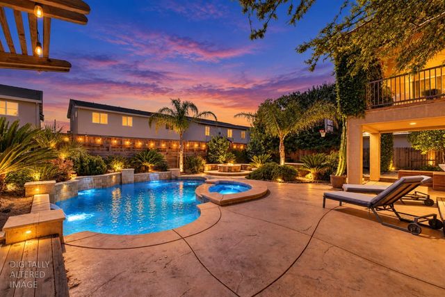 701 Rolling Green Dr, West Sacramento, CA 95605