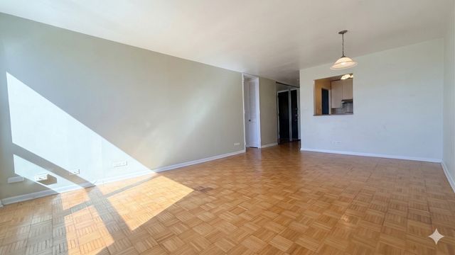 720 W Gordon Terrace 10B, Chicago, IL 60613