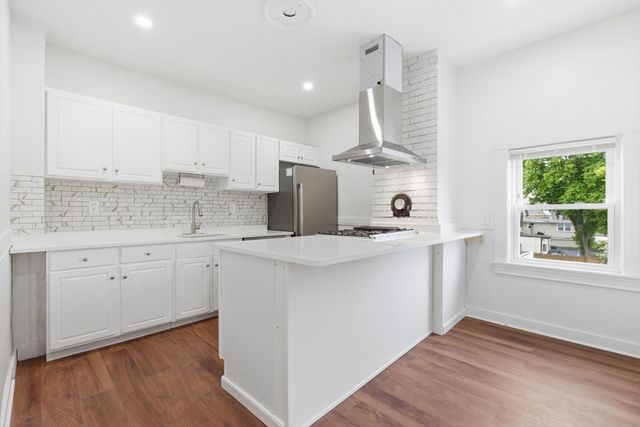 151 L Street, Boston, MA 02127