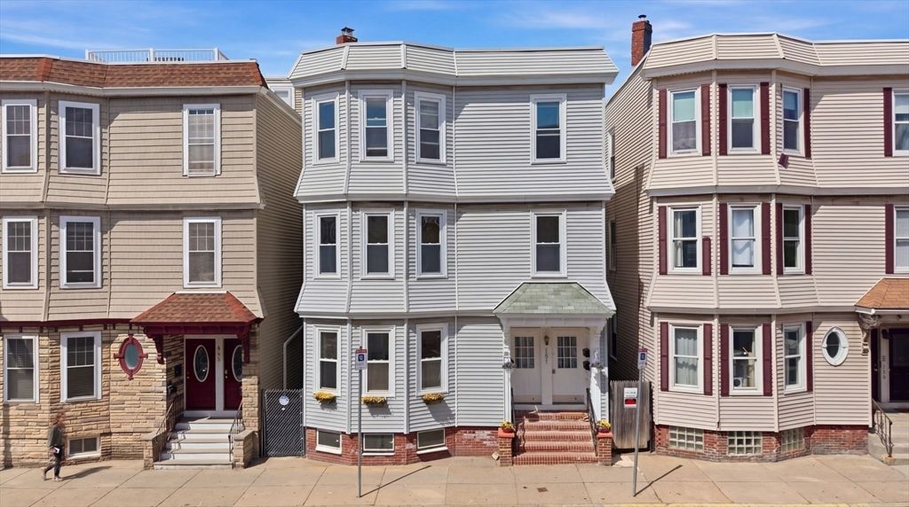 151 L Street, Boston, MA 02127