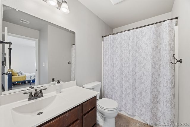 3009 Lincoln Road, Bartlesville, OK 74006