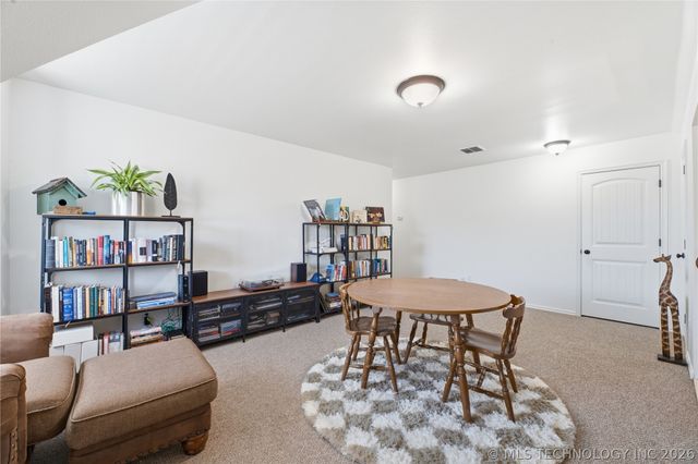 3009 Lincoln Road, Bartlesville, OK 74006