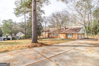 211 Old Club Court, Macon, GA 31210