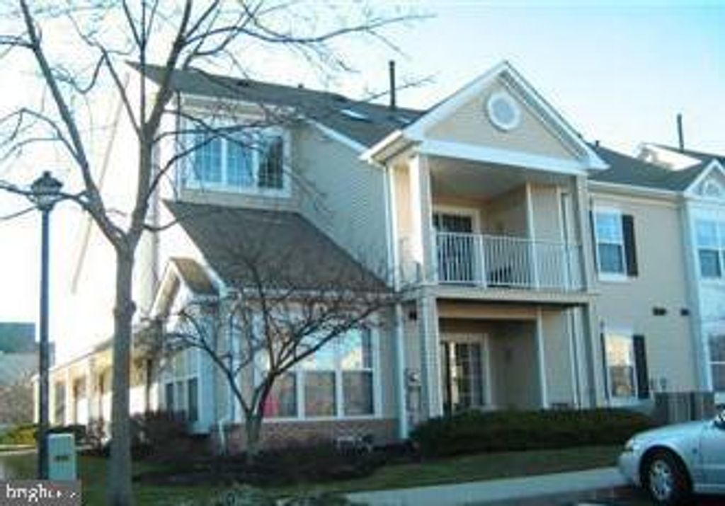 3801 SAXONY DR, Mount Laurel, NJ 08054