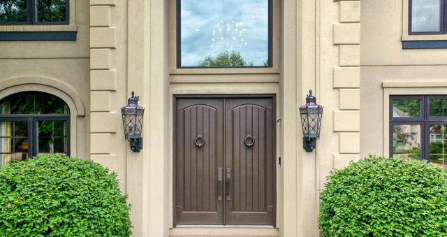 203 Settlers Court, Naperville, IL 60565