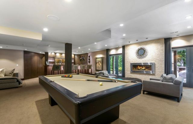 203 Settlers Court, Naperville, IL 60565