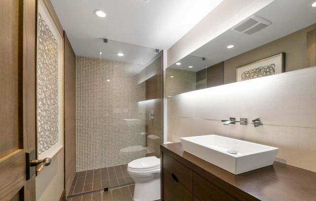 203 Settlers Court, Naperville, IL 60565