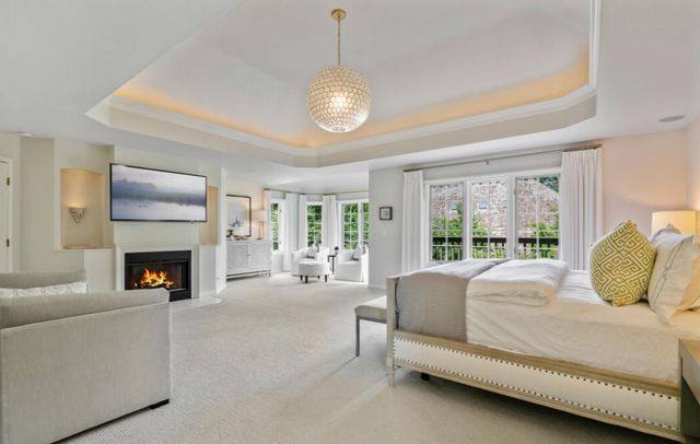 203 Settlers Court, Naperville, IL 60565