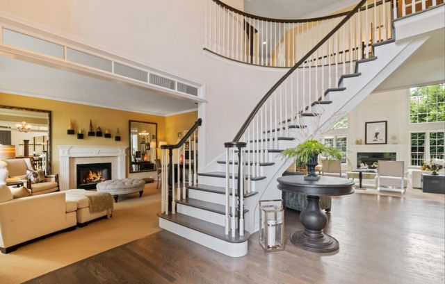 203 Settlers Court, Naperville, IL 60565