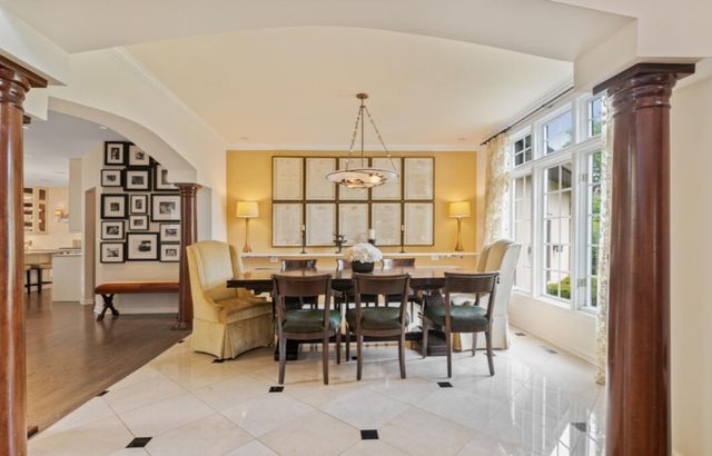 203 Settlers Court, Naperville, IL 60565