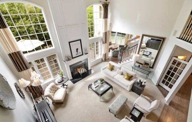 203 Settlers Court, Naperville, IL 60565