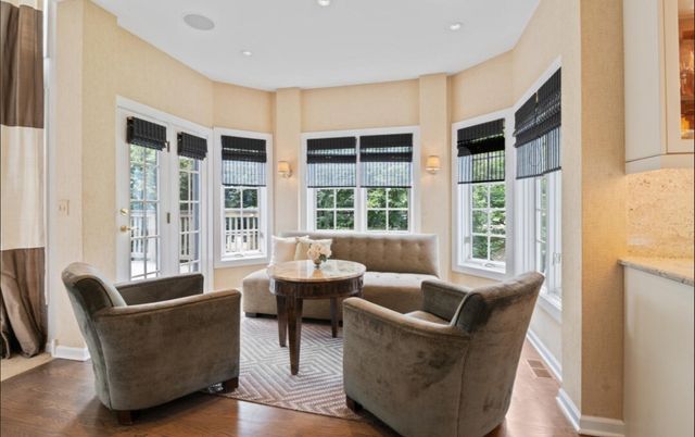 203 Settlers Court, Naperville, IL 60565