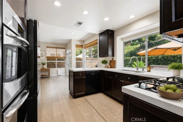 12 Chickadee Lane, Aliso Viejo, CA 92656