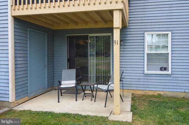 91 PINEWOOD DR, Hamilton, NJ 08690