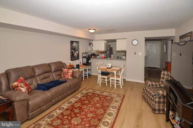 91 PINEWOOD DR, Hamilton, NJ 08690