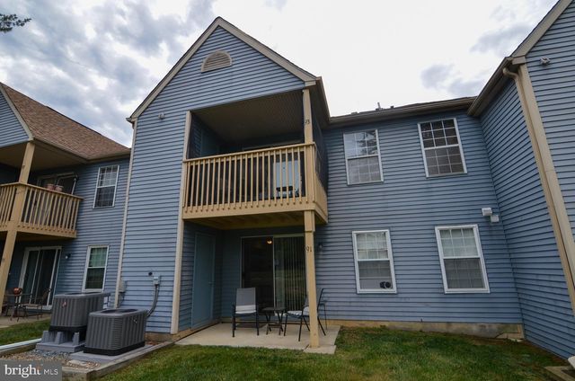 91 PINEWOOD DR, Hamilton, NJ 08690
