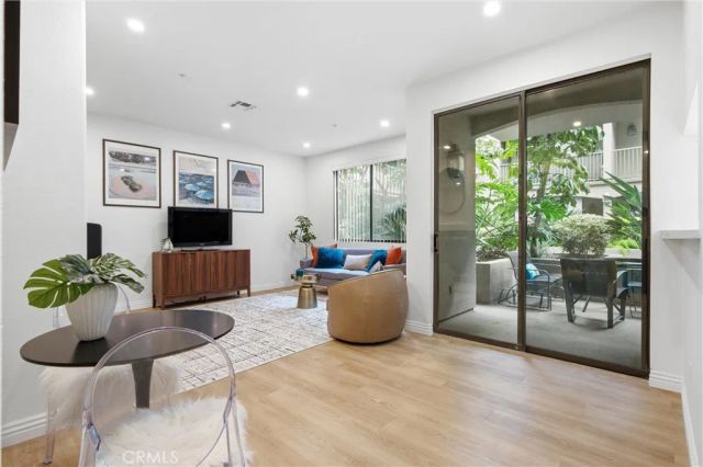 555 Maine 130, Long Beach, CA 90802