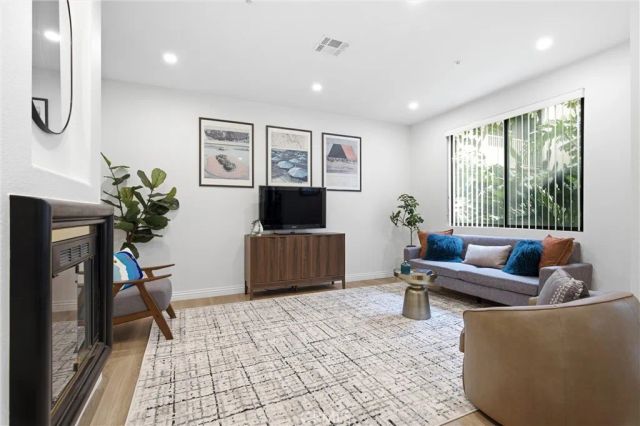 555 Maine 130, Long Beach, CA 90802