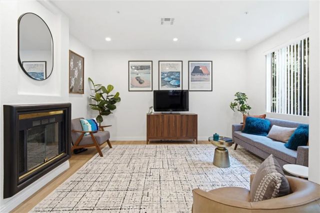 555 Maine 130, Long Beach, CA 90802