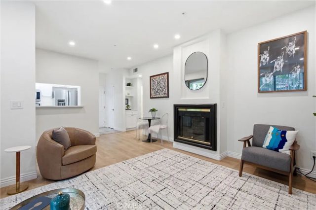 555 Maine 130, Long Beach, CA 90802