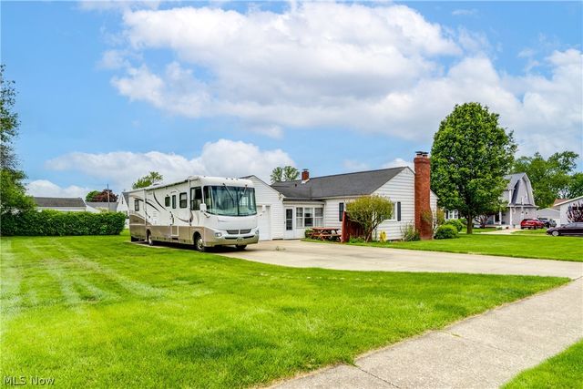 1114 Lincoln Avenue, Cuyahoga Falls, OH 44223