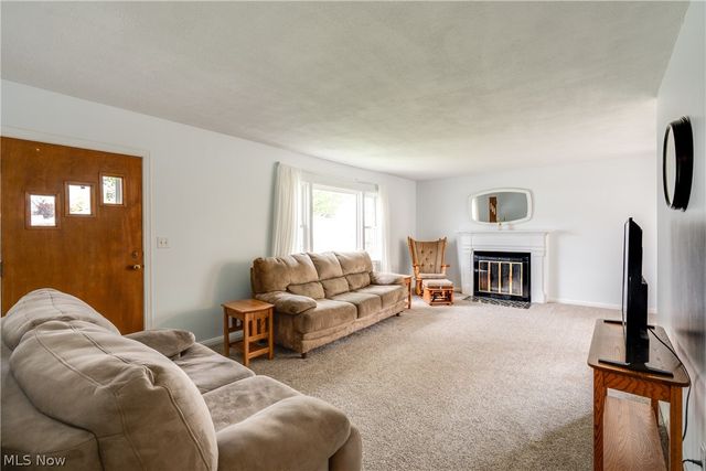 1114 Lincoln Avenue, Cuyahoga Falls, OH 44223