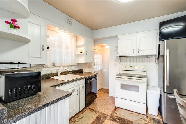 1114 Lincoln Avenue, Cuyahoga Falls, OH 44223