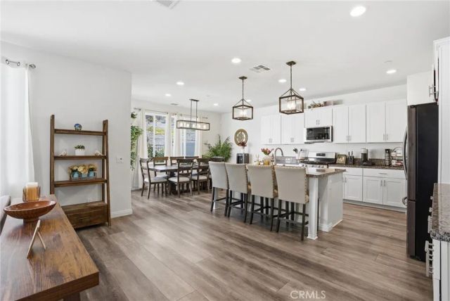 18153 Meridian, Saugus, CA 91350