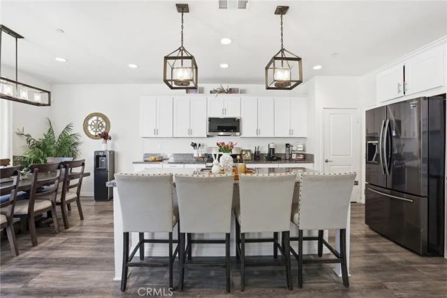 18153 Meridian, Saugus, CA 91350