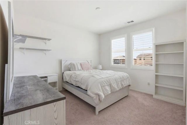 18153 Meridian, Saugus, CA 91350