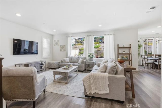 18153 Meridian, Saugus, CA 91350