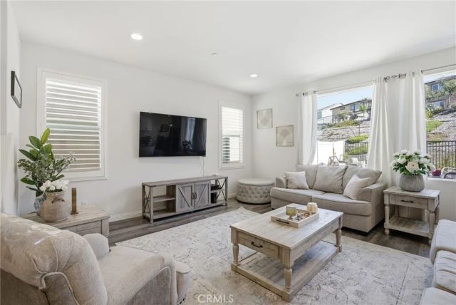 18153 Meridian, Saugus, CA 91350