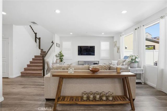 18153 Meridian, Saugus, CA 91350