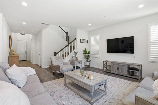 18153 Meridian, Saugus, CA 91350