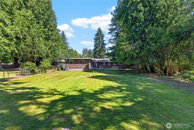 3327 NE 190th Street, Lake Forest Park, WA 98155