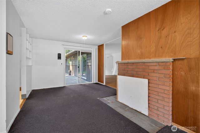 3327 NE 190th Street, Lake Forest Park, WA 98155