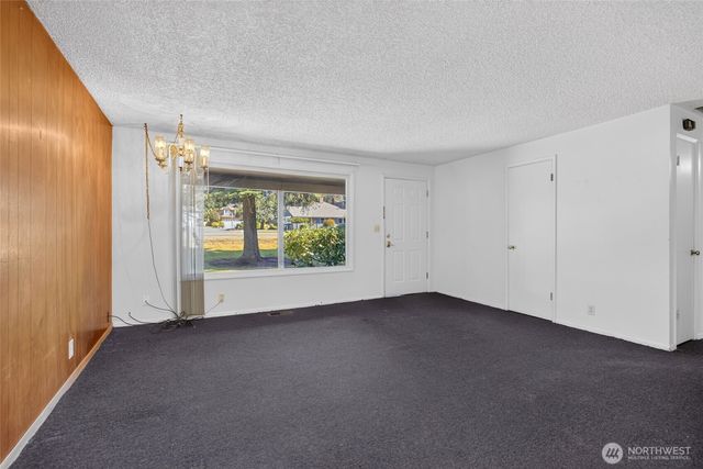 3327 NE 190th Street, Lake Forest Park, WA 98155