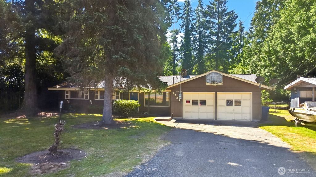 3327 NE 190th Street, Lake Forest Park, WA 98155