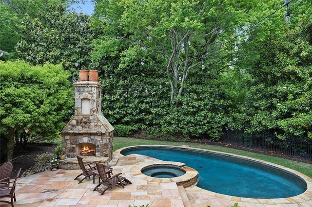 2000 Lancaster Square, Roswell, GA 30076