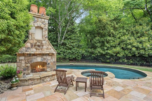 2000 Lancaster Square, Roswell, GA 30076