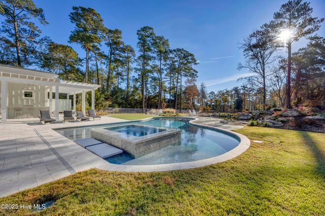 6452 Quail Run Road, Wilmington, NC 28409