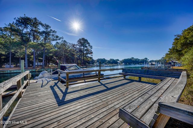 6452 Quail Run Road, Wilmington, NC 28409