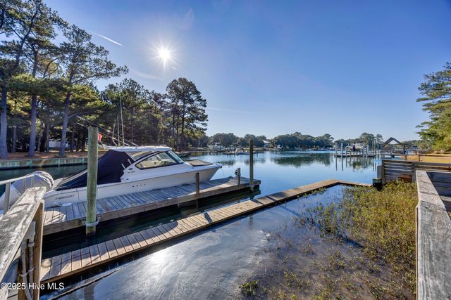 6452 Quail Run Road, Wilmington, NC 28409