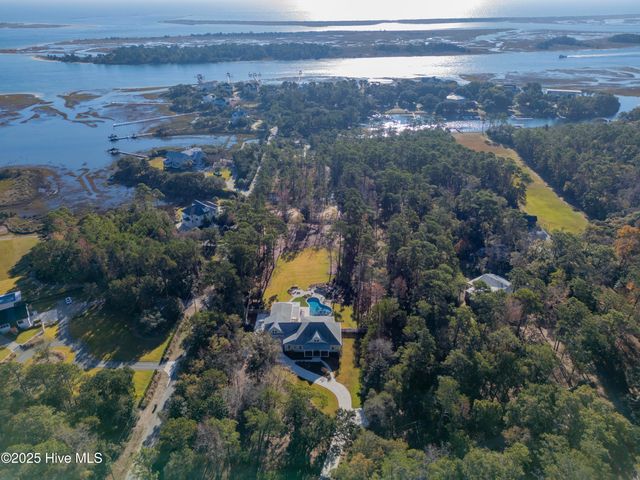6452 Quail Run Road, Wilmington, NC 28409